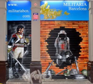 Graffitis Persianas Barcelona 300x100000