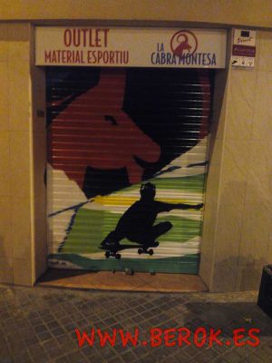Persiana Graffiti Barcelona Cabra Montesa 300x100000