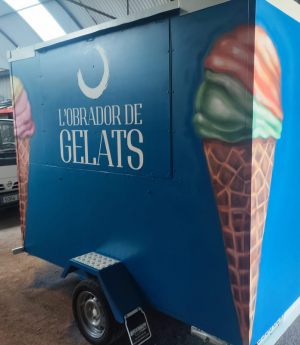 Mural Graffiti Obrador De Gelats Mora Ebre Caravana 300x100000
