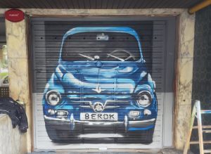 Graffiti Profesional Puerta Parking Seat 600 Azul 300x100000