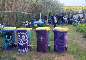 Graffiti Contenidors Gats Viladecans 300x100000