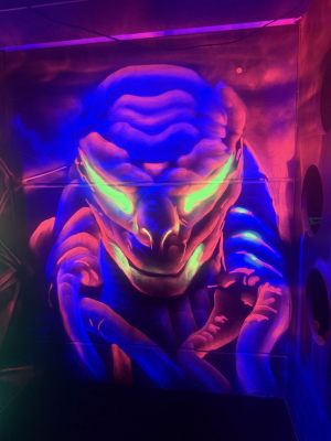 Graffiti Monstruo Alien Fluorescente Lasertag 300x100000