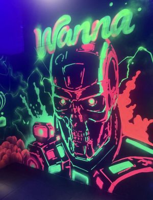 Graffiti Terminator Fluorescente Pintado A Mano Neon 300x100000