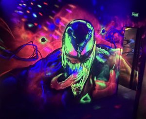 Graffiti Venom Fluorescente Pintado A Mano Lasertag 300x100000