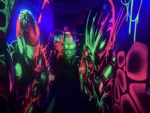 Pasillo Lasertag Graffitis Fluorescentes Uv 300x100000
