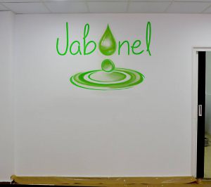Rotulacion-logo-interior-tienda-jabonel