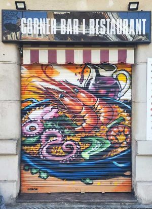 Graffiti Persiana Paella Restaurante Barcelona 300x100000