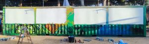 Container maritimo decorado vegetacion bar exterior