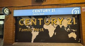 Graffiti Century 21 Family Nest Persiana 300x100000