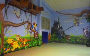 decoracion-graffiti-mural-en-parque-infantil-Espai-Magic-en-Sant-Fruitos