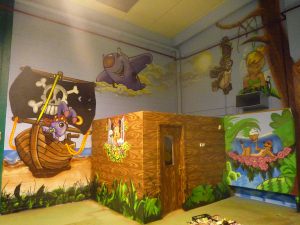 murales-infantiles-en-parque-infantil-Espai-Magic-en-Sant-Fruitos