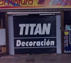 graffiti-persiana-industrias-titan